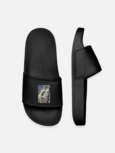 Delicate white cherry blossoms in spring - Kids’ Pool Sliders - black