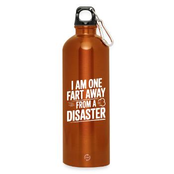 Ich bin nur noch einen Furz von einem Desaster entfernt. - Trinkflasche mit Karabiner 750 ml - Orange - Vorne