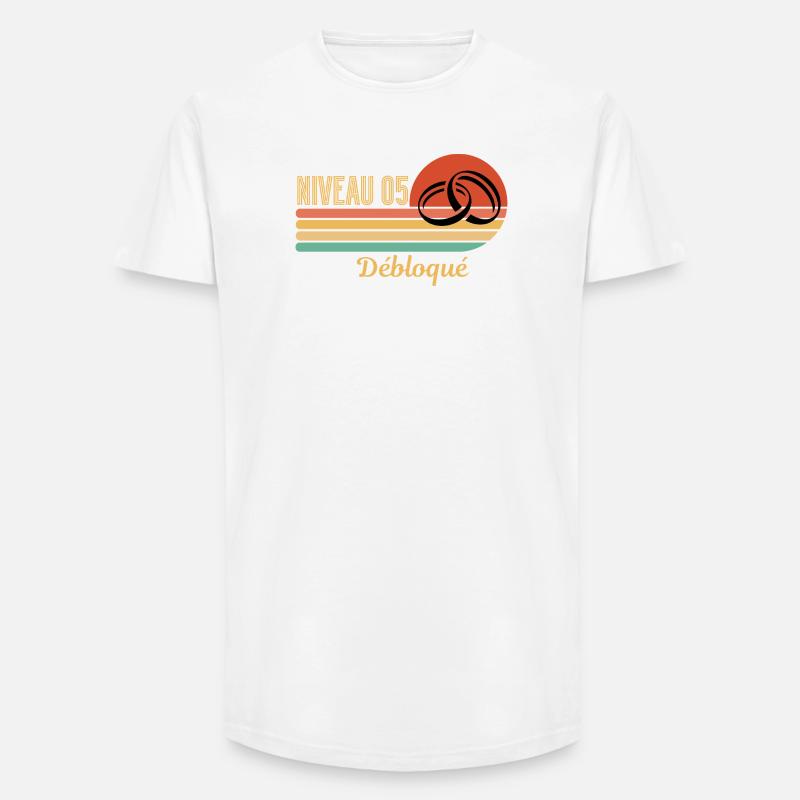 Level 05 Freigeschaltetes Retro-Grafikdesign - Long Fit Männer T-Shirt - Weiß