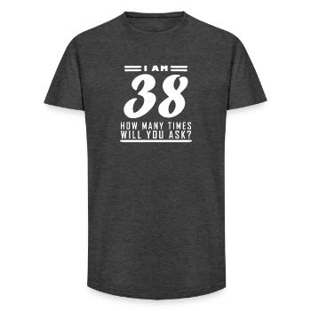 J’ai 38 ans – 38e anniversaire cadeau - T-shirt coupe longue homme - charbon - Devant - AI Model Male 185 light (185cm)