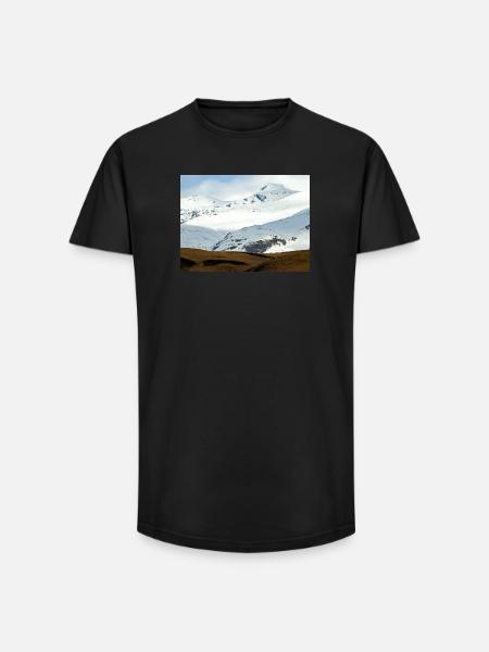 Winter landscape in Iceland - Long Fit Men's T-Shirt - black