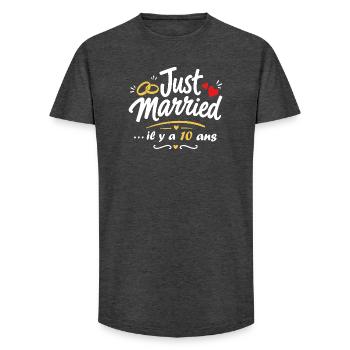 Just Married: 10 ans Anniversaire - T-shirt coupe longue homme - charbon - Devant - AI Model Male 185 light (185cm)