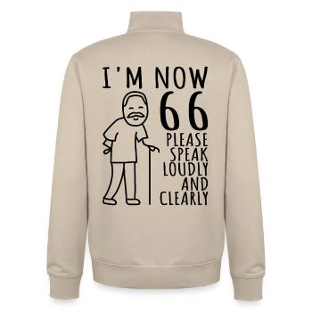 66. Geburtstag 66er 66ter Ich bin jetzt 66 Jahre - Unisex Organic Zip Sweatshirt von Stanley/Stella - Cremebeige - Hinten - AI Model Male 185 dark (185cm)
