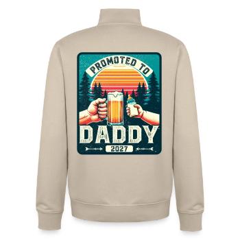 Werdender Papa loading Zukünftiger Vater 2027 - Unisex Organic Zip Sweatshirt von Stanley/Stella - Cremebeige - Hinten - AI Model Male 185 dark (185cm)
