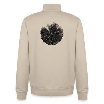 Baumscheibe Holzringe – Dunkles Naturmotiv - Unisex Organic Zip Sweatshirt von Stanley/Stella - Cremebeige - Hinten - AI Model Male 185 dark (185cm)