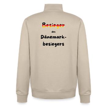 Besieger des Dänemarkbesiegers - Handball - Unisex Organic Zip Sweatshirt von Stanley/Stella - Cremebeige - Hinten - AI Model Male 185 dark (185cm)
