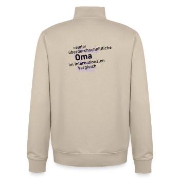 überdurchschnittliche oma - Unisex Organic Zip Sweatshirt von Stanley/Stella - Cremebeige - Hinten - AI Model Male 185 dark (185cm)