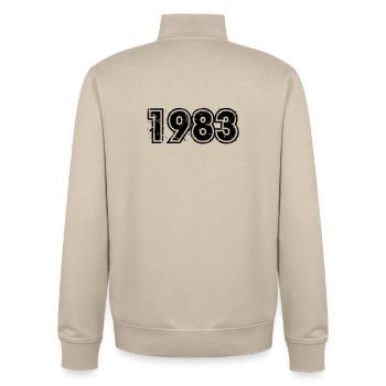 Jahrgang 1983 - Unisex Organic Zip Sweatshirt von Stanley/Stella - Cremebeige - Hinten - AI Model Male 185 dark (185cm)