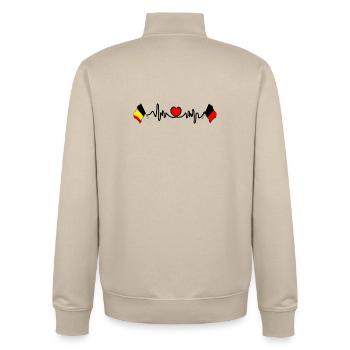 Cardio heart avec Flag Belgium et drapeau Namur - Sweat zippé unisexe en coton bio Stanley/Stella - beige crème - Dos - AI Model Male 185 dark (185cm)