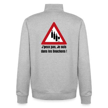 ICH KANN NICHT, ICH STEHE IM STAU! (Wein) - Unisex Organic Zip Sweatshirt von Stanley/Stella - Grau meliert - Hinten - AI Model Male 185 light (185cm)