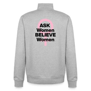ASK WOMEN, BELIEVE WOMEN! ♀️ FEMALE POWER, GIRLS - Unisex Organic Zip Sweatshirt von Stanley/Stella - Grau meliert - Hinten - AI Model Male 185 light (185cm)