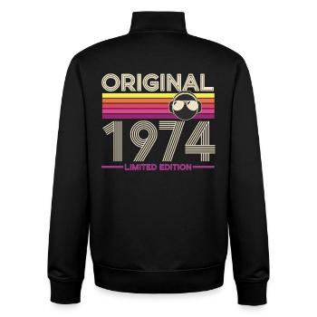 Originale limitierte Ausgabe von 1974 - Unisex Organic Zip Sweatshirt von Stanley/Stella - Schwarz - Hinten - AI Model Male 185 light (185cm)