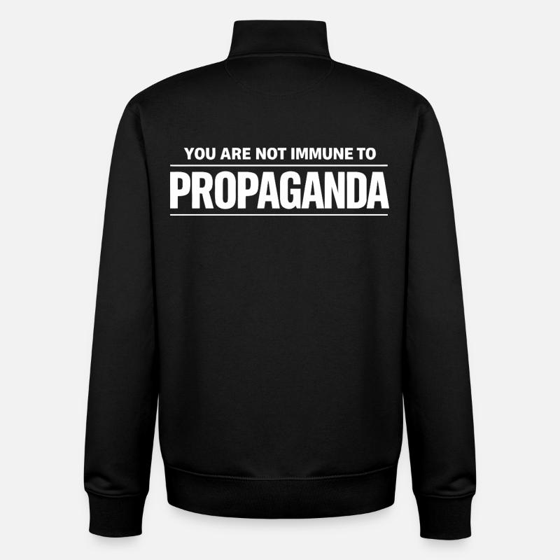Propaganda Zitat - Unisex Organic Zip Sweatshirt von Stanley/Stella - Schwarz