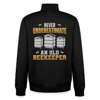 Never Underestimate An Old Beekeeper - Unisex Organic Zip Sweatshirt von Stanley/Stella - Schwarz - Hinten - AI Model Male 185 light (185cm)