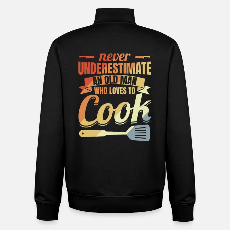 Never underestimate an old chef - Unisex Organic Zip Sweatshirt by Stanley/Stella - black