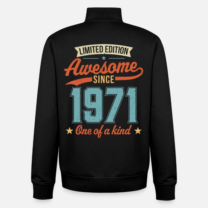 Awesome Since 1971 - Unisex Organic Zip Sweatshirt by Stanley/Stella - black