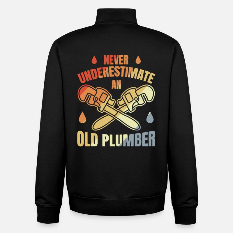 Never underestimate an old plumber - Unisex Organic Zip Sweatshirt by Stanley/Stella - black