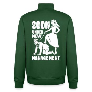 Soon under new management JGA Junggesellenabschied - Unisex Organic Zip Sweatshirt von Stanley/Stella - Flaschengrün - Hinten - AI Model Male 185 dark (185cm)