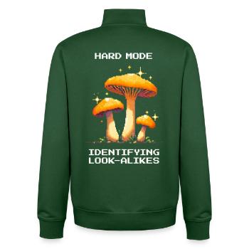Hard Mode: Doppelgänger bestimmen | Pilze - Unisex Organic Zip Sweatshirt von Stanley/Stella - Flaschengrün - Hinten - AI Model Male 185 dark (185cm)