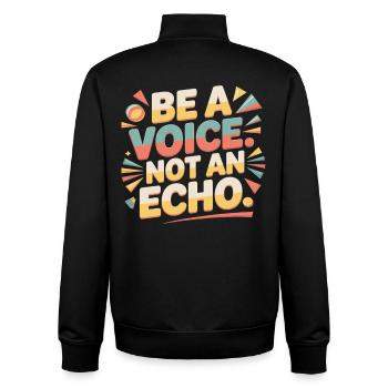 Be a Voice – Mutmacher Spruch im Retro Style - Unisex Organic Zip Sweatshirt von Stanley/Stella - Schwarz - Hinten - AI Model Male 185 light (185cm)
