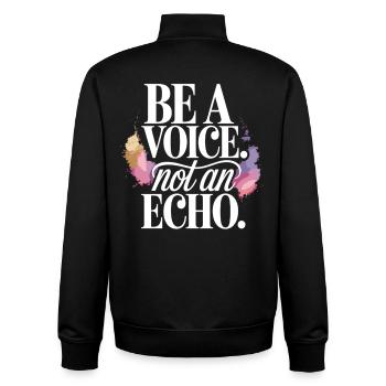 Be a Voice – Mutmacher Spruch im Retro Style - Unisex Organic Zip Sweatshirt von Stanley/Stella - Schwarz - Hinten - AI Model Male 185 light (185cm)