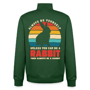 Retro Bunnies Dicter d’être soi-même - Sweat zippé unisexe en coton bio Stanley/Stella - vert bouteille - Dos - AI Model Male 185 dark (185cm)