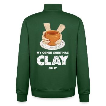 Clay On Shirt Saying - Unisex Organic Zip Sweatshirt by Stanley/Stella - bottle green - Back - AI Model Male 185 dark (185cm)