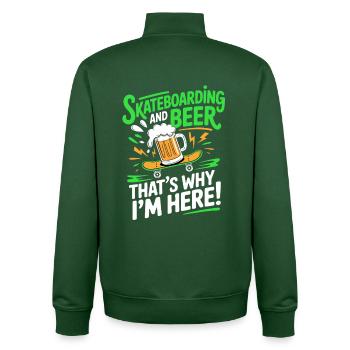 Lustiges Skateboard-Bier – Cooler Skater, der trinkt - Unisex Organic Zip Sweatshirt von Stanley/Stella - Flaschengrün - Hinten - AI Model Male 185 dark (185cm)