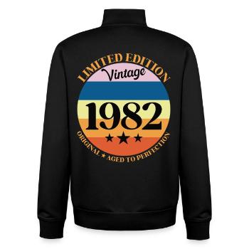 1982 Vintage Geburtstagsgeschenk 82 - Unisex Organic Zip Sweatshirt von Stanley/Stella - Schwarz - Hinten - AI Model Male 185 light (185cm)