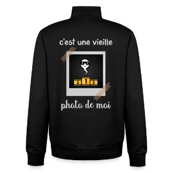 Das ist ein altes Foto von mir Originalhumor - Unisex Organic Zip Sweatshirt von Stanley/Stella - Schwarz - Hinten - AI Model Male 185 light (185cm)