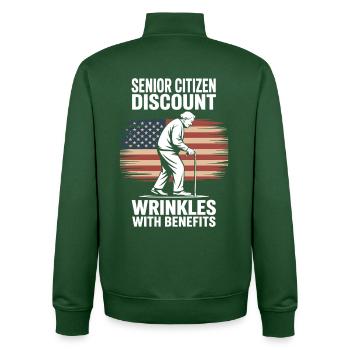 Senior Discount Ruhestand Humor - Unisex Organic Zip Sweatshirt von Stanley/Stella - Flaschengrün - Hinten - AI Model Male 185 dark (185cm)