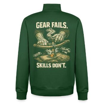 Prepper Überlebenskünstler Gear Fails Skills Dont - Unisex Organic Zip Sweatshirt von Stanley/Stella - Flaschengrün - Hinten - AI Model Male 185 dark (185cm)