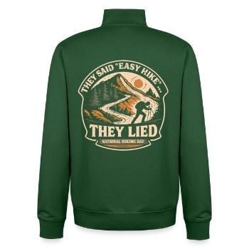 Wandertag Wandern Wanderung - Unisex Organic Zip Sweatshirt von Stanley/Stella - Flaschengrün - Hinten - AI Model Male 185 dark (185cm)