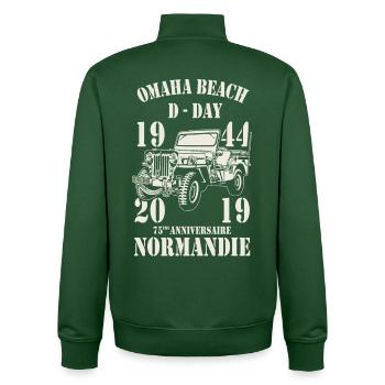 Omaha Beach D-Day 1944 - 2019 - Sweat zippé unisexe en coton bio Stanley/Stella - vert bouteille - Dos - AI Model Male 185 dark (185cm)