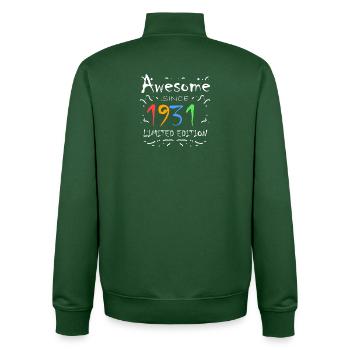 1931 - Jahrgang 1931 - Unisex Organic Zip Sweatshirt von Stanley/Stella - Flaschengrün - Hinten - AI Model Male 185 dark (185cm)