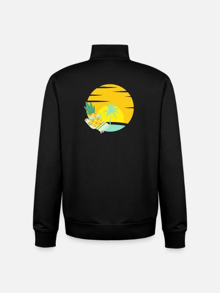 Pineapple with sunglasses on the beach - Unisex Organic Zip Sweatshirt by Stanley/Stella - black