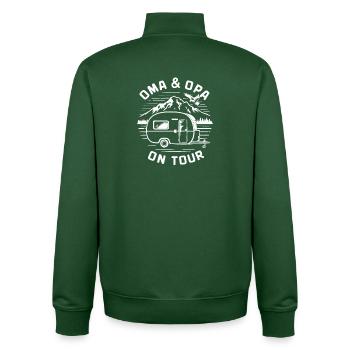 Oma und Opa on Tour mit Wohnwagen - Unisex Organic Zip Sweatshirt von Stanley/Stella - Flaschengrün - Hinten - AI Model Male 185 dark (185cm)