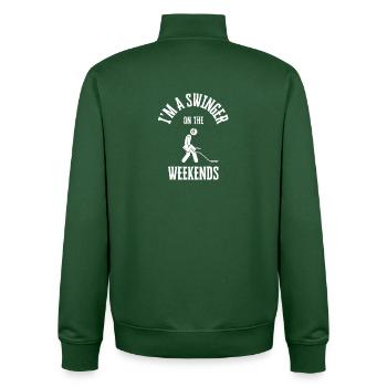 Schaukeln am Wochenende Mütze - Unisex Organic Zip Sweatshirt von Stanley/Stella - Flaschengrün - Hinten - AI Model Male 185 dark (185cm)