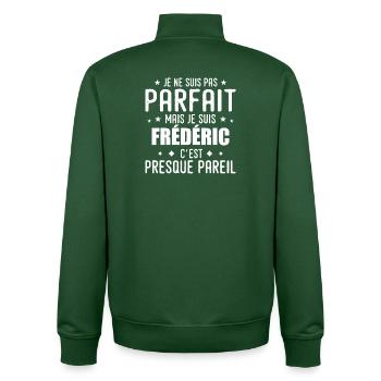 Frédéric: authentisch, unvollkommen, oben, perfekt - Unisex Organic Zip Sweatshirt von Stanley/Stella - Flaschengrün - Hinten - AI Model Male 185 dark (185cm)
