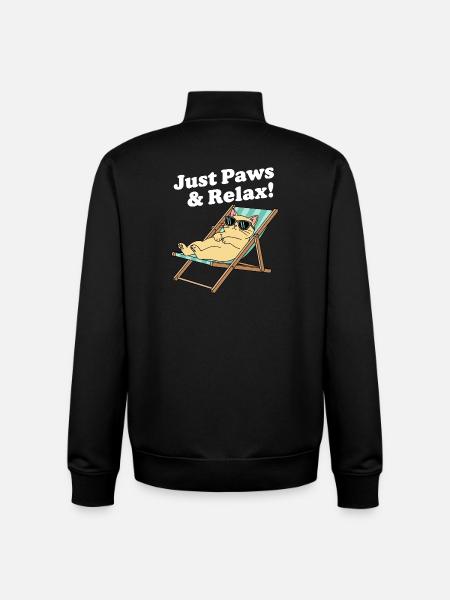 Relax cat in deck chair - Unisex Organic Zip Sweatshirt by Stanley/Stella - black