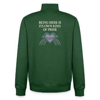 Groovy Pride Retro Égalité Queer Histoire - Sweat zippé unisexe en coton bio Stanley/Stella - vert bouteille - Dos - AI Model Male 185 dark (185cm)