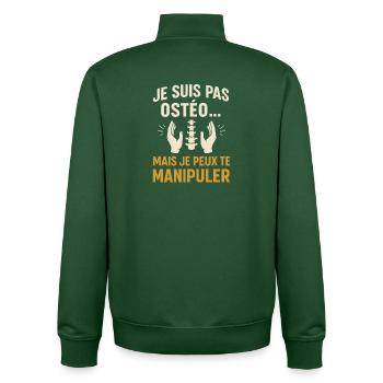 Nicht Osteo, manipulativer, frecher Humor - Unisex Organic Zip Sweatshirt von Stanley/Stella - Flaschengrün - Hinten - AI Model Male 185 dark (185cm)
