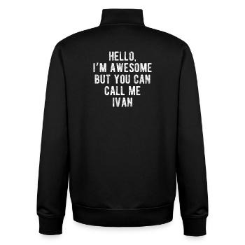 Hallo, mir geht's großartig. Nenn mich Ivan, lustiges Zitat. - Unisex Organic Zip Sweatshirt von Stanley/Stella - Schwarz - Hinten - AI Model Male 185 light (185cm)