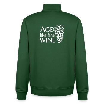 Age Like Fine Wine Weinliebhaber Spruch - Unisex Organic Zip Sweatshirt von Stanley/Stella - Flaschengrün - Hinten - AI Model Male 185 dark (185cm)