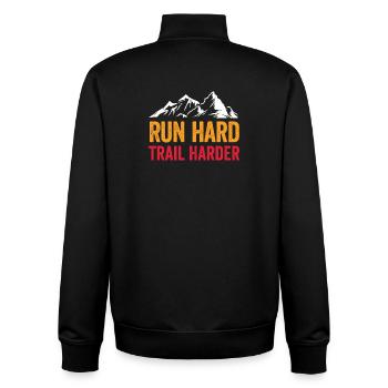 Lauf hart. Härter auf dem Trail. - Unisex Organic Zip Sweatshirt von Stanley/Stella - Schwarz - Hinten - AI Model Male 185 light (185cm)
