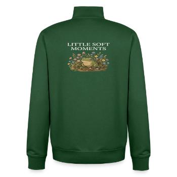 Petits moments doux : Ferme Grenouille parmi les Fleurs - Sweat zippé unisexe en coton bio Stanley/Stella - vert bouteille - Dos - AI Model Male 185 dark (185cm)