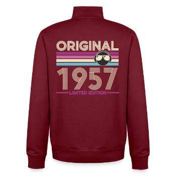 Originale limitierte Ausgabe von 1957 - Unisex Organic Zip Sweatshirt von Stanley/Stella - Burgunderrot - Hinten - AI Model Male 185 dark (185cm)