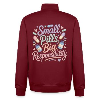Hospital Pharmacist Small Pills Medication Safety - Unisex Organic Zip Sweatshirt von Stanley/Stella - Burgunderrot - Hinten - AI Model Male 185 dark (185cm)