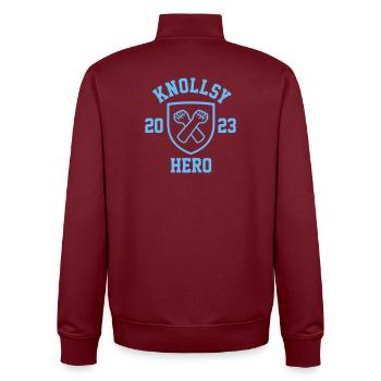 Knollsy hero 2023 defending supporters in Alkmaar - Unisex Organic Zip Sweatshirt by Stanley/Stella - burgundy - Back - AI Model Male 185 dark (185cm)