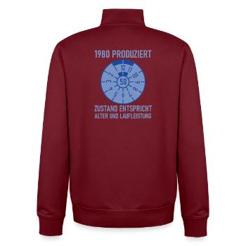 1980 Geboren 50. Geburtstag Auto Tuning - Unisex Organic Zip Sweatshirt von Stanley/Stella - Burgunderrot - Hinten - AI Model Male 185 dark (185cm)